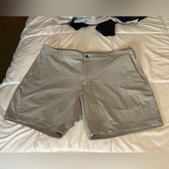New without tags! Men’s Lululemon shorts - Picture 5 of 7